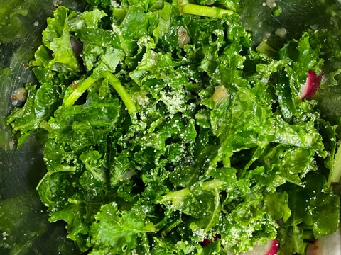 ケールをたっぷり使ったイタリアン風サラダ♪